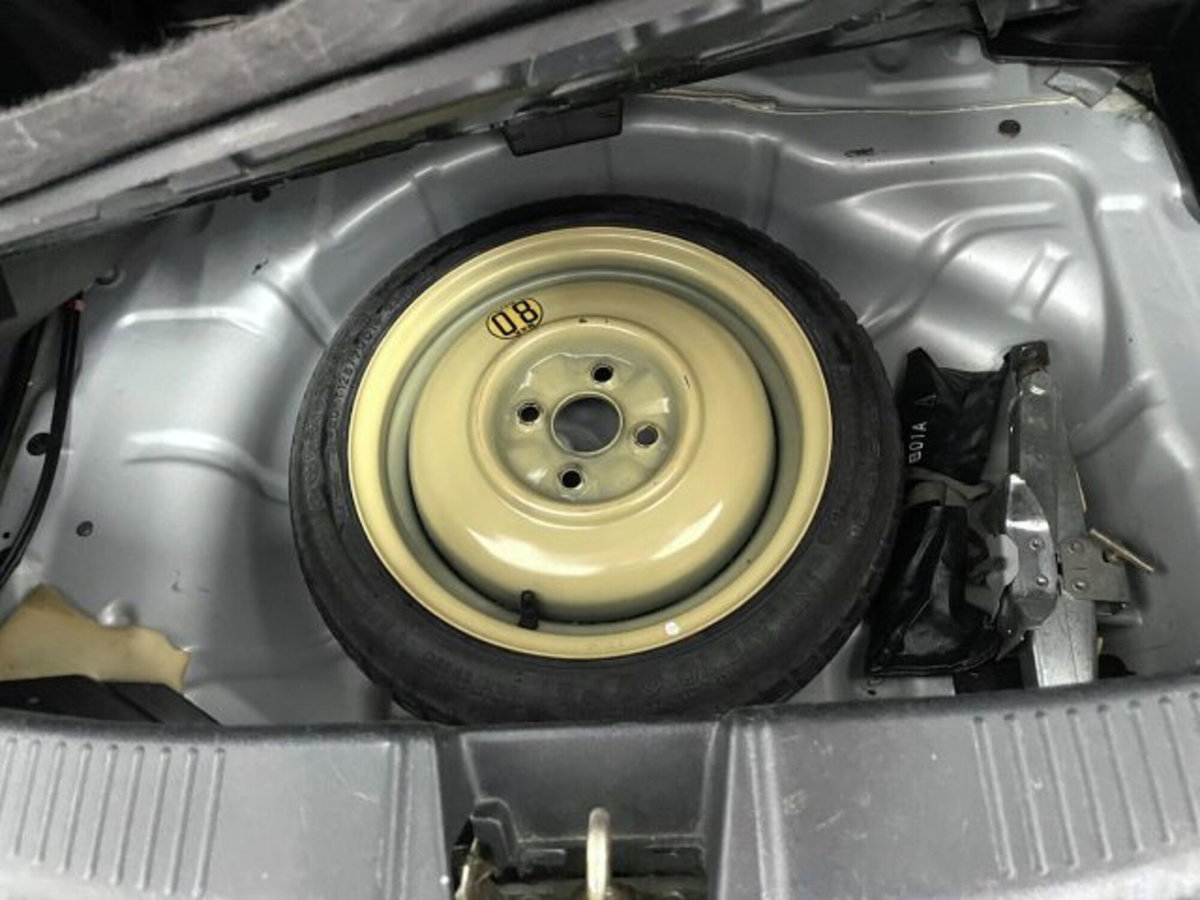 Mazda 323 Lantis 1.5i 16V cat 5 porte GLX (9)