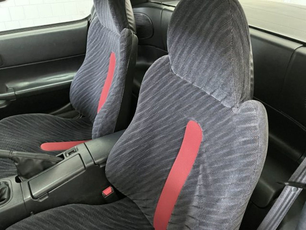Honda Civic Coupé CRX 1.6i 16V (15)