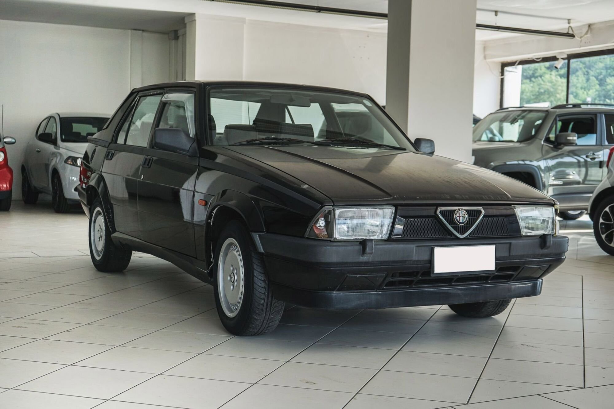 Alfa Romeo 75 2.0 usato