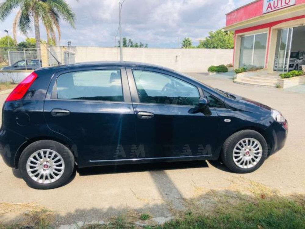 Fiat Punto 1.3 MJT II 75 CV 5 porte Street (12)
