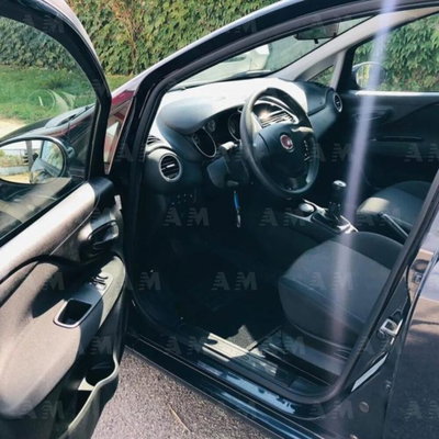 Fiat Punto 1.3 MJT II 75 CV 5 porte Street (5)