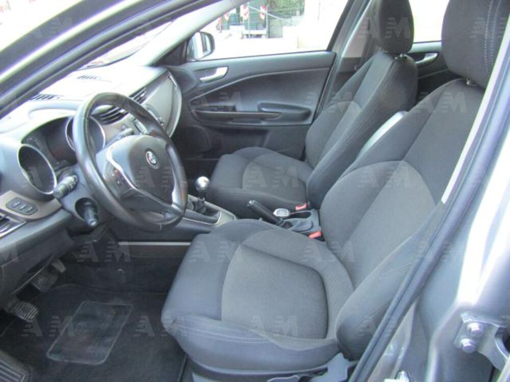 Alfa Romeo Giulietta 1.4 Turbo Giulietta Gpl 120cv (14)