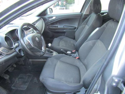 Alfa Romeo Giulietta 1.4 Turbo Giulietta Gpl 120cv (14)