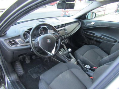 Alfa Romeo Giulietta 1.4 Turbo Giulietta Gpl 120cv (19)