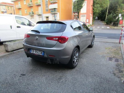 Alfa Romeo Giulietta 1.4 Turbo Giulietta Gpl 120cv (8)