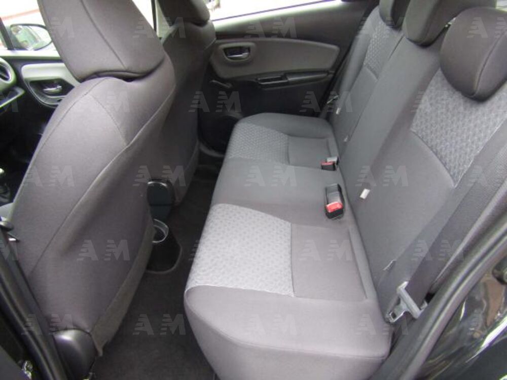 Toyota Yaris 16V cat 5 porte (14)
