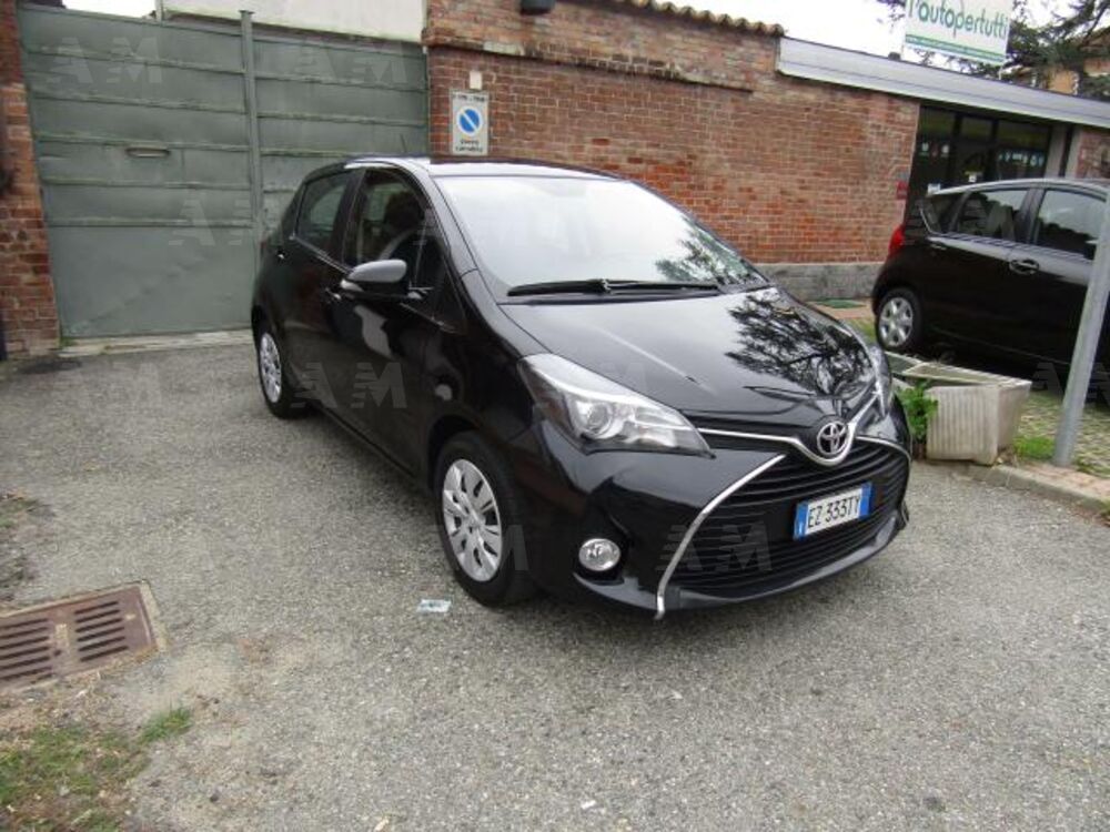Toyota Yaris 16V cat 5 porte (3)