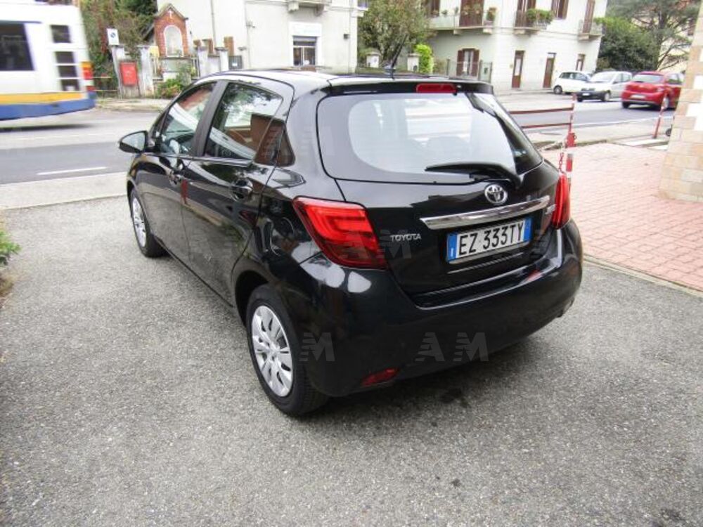Toyota Yaris 16V cat 5 porte (4)
