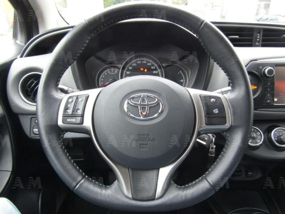 Toyota Yaris 16V cat 5 porte (9)