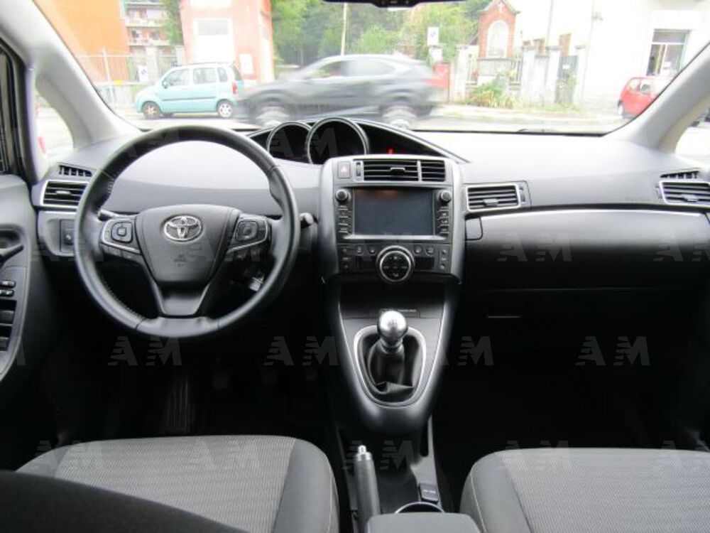 Toyota Verso 1.6 (12)