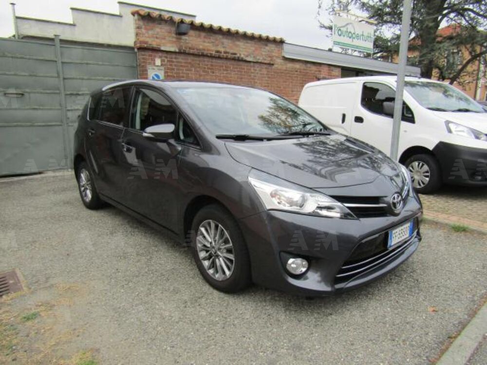 Toyota Verso 1.6 (3)