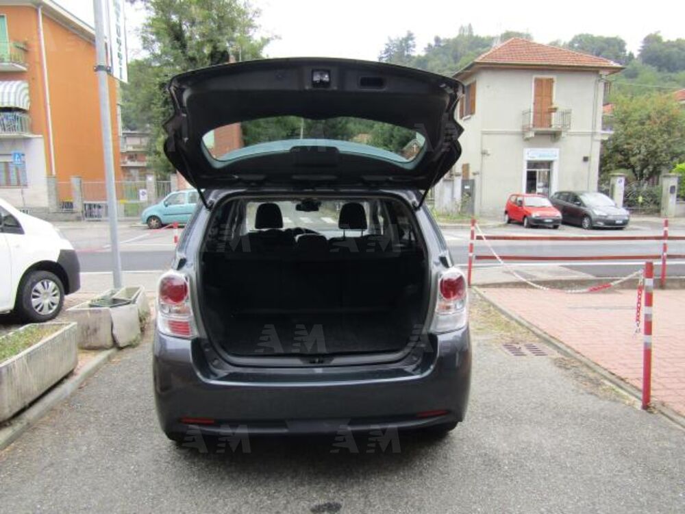Toyota Verso 1.6 (4)