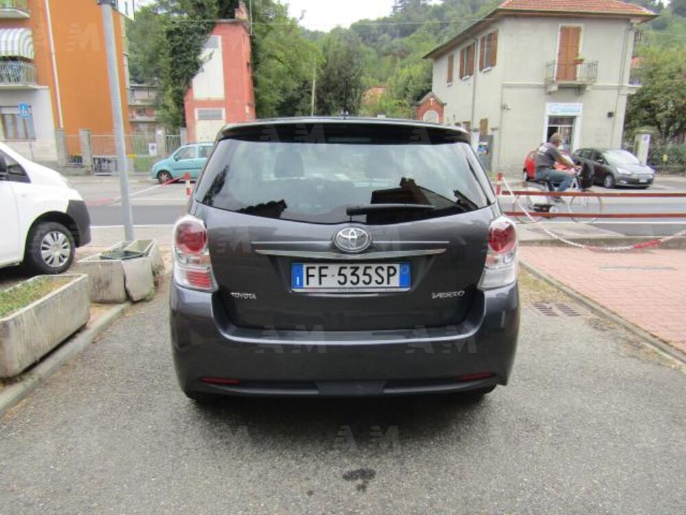 Toyota Verso 1.6 (5)
