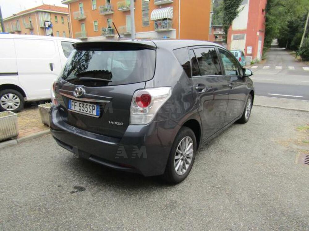 Toyota Verso 1.6 (7)