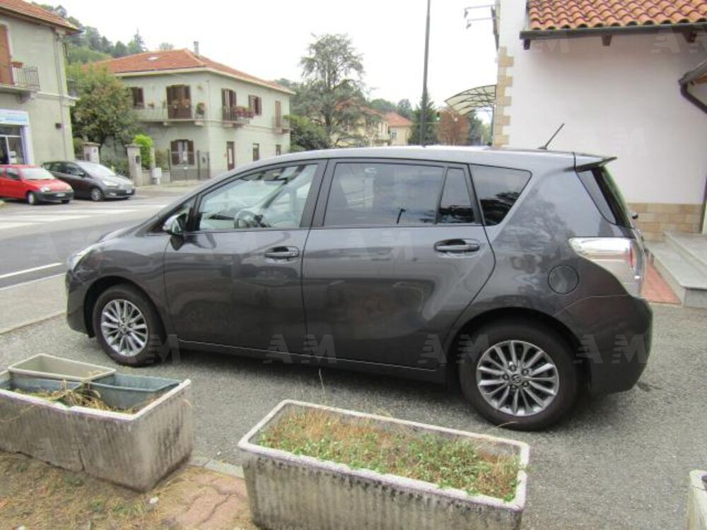 Toyota Verso 1.6 (9)