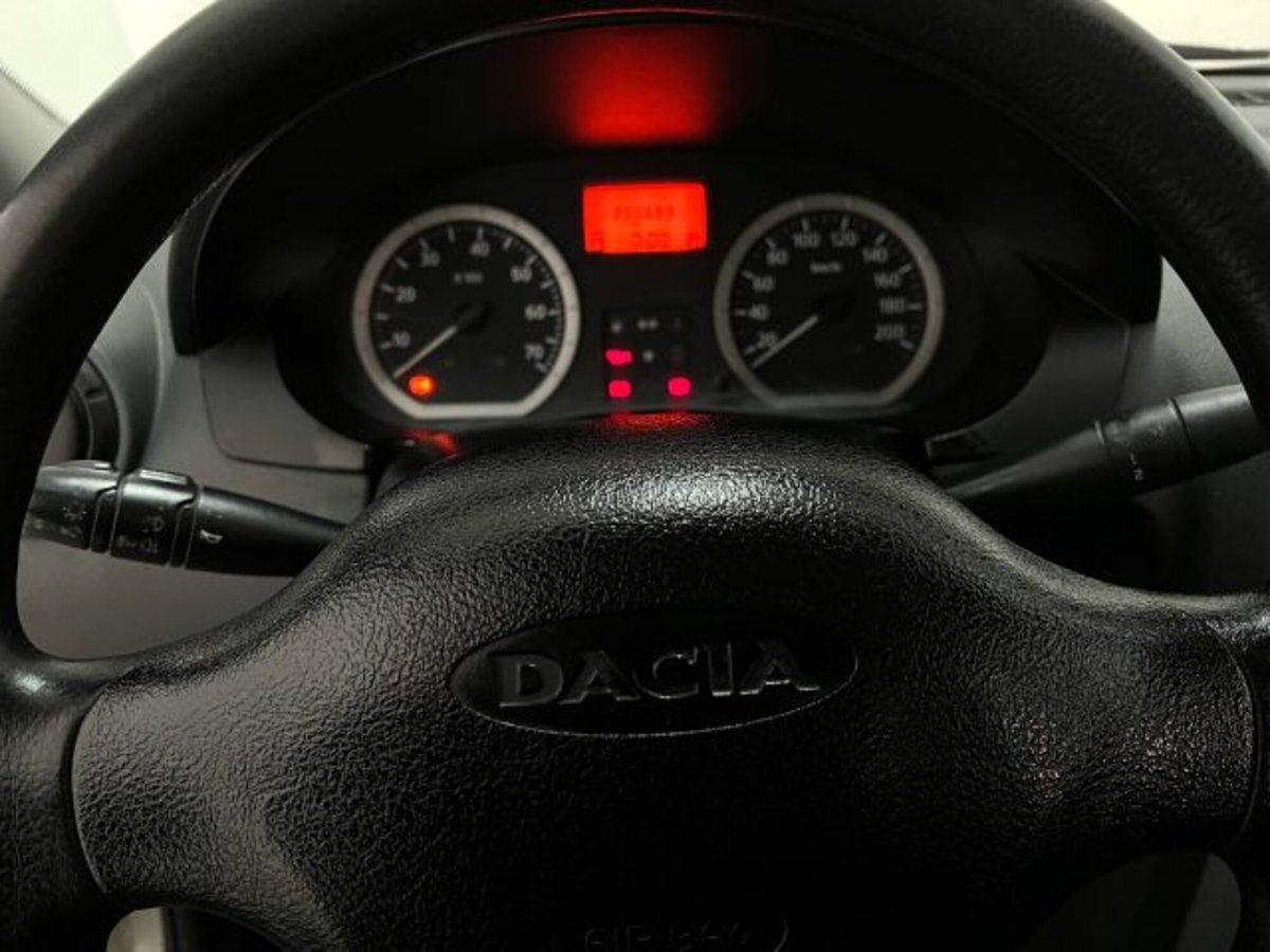 Dacia Logan 1.5 dCi 70CV Lauréate (15)