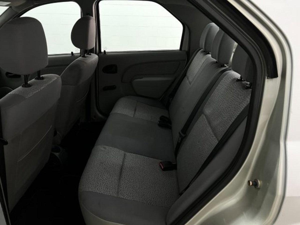 Dacia Logan 1.5 dCi 70CV Lauréate (20)
