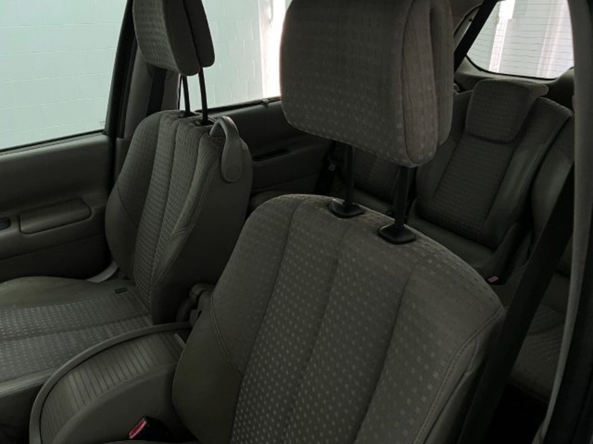 Renault Scenic E-Tech Electric 1.9 dCi Luxe Privilège (14)