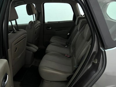 Renault Scenic E-Tech Electric 1.9 dCi Luxe Privilège (16)