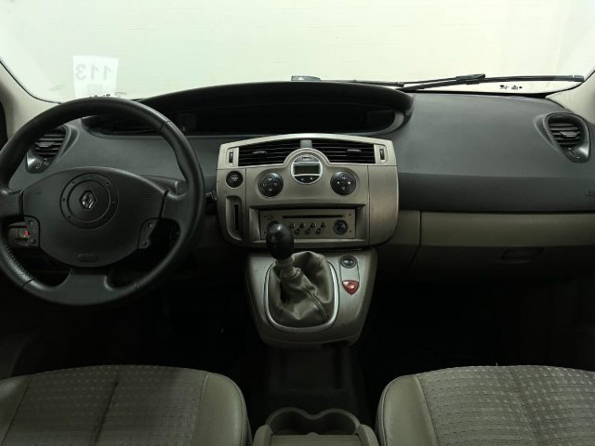 Renault Scenic E-Tech Electric 1.9 dCi Luxe Privilège (18)