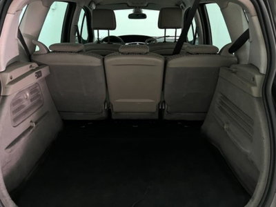 Renault Scenic E-Tech Electric 1.9 dCi Luxe Privilège (8)