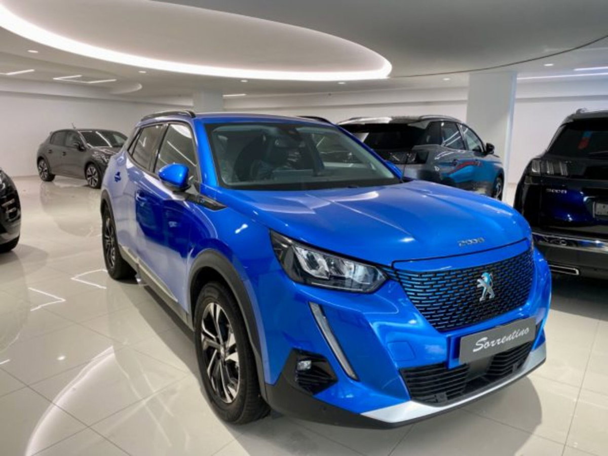 Peugeot 2008 motore elettrico 136 CV Allure Pack
