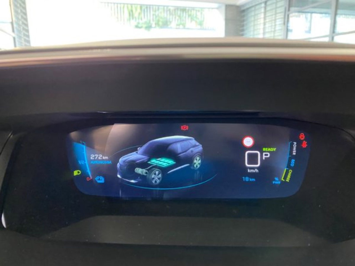 Peugeot 2008 motore elettrico 136 CV Allure Pack (19)