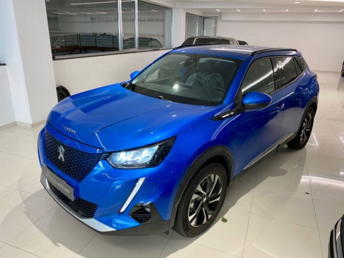 Peugeot 2008 motore elettrico 136 CV Allure Pack (4)