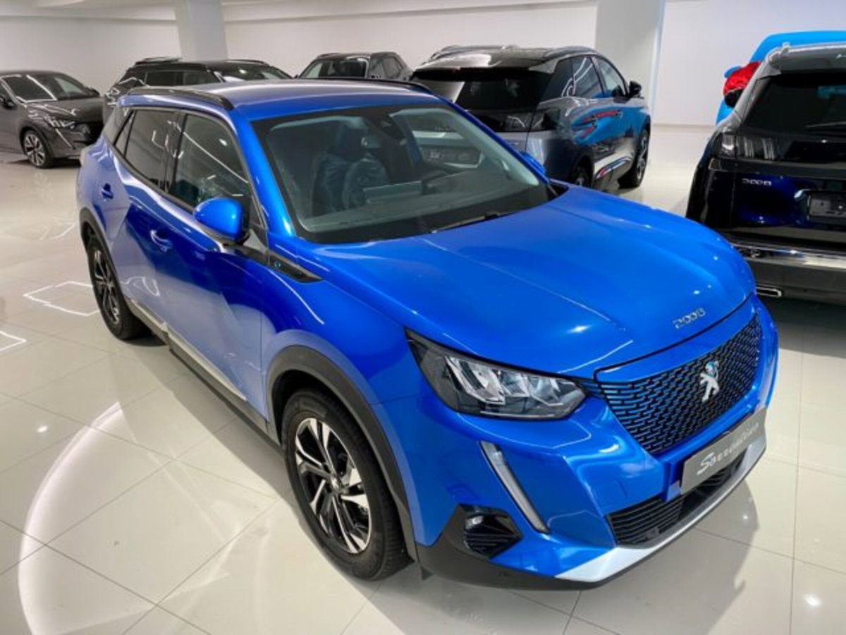 Peugeot 2008 motore elettrico 136 CV Allure Pack (7)