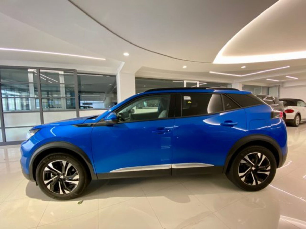Peugeot 2008 motore elettrico 136 CV Allure Pack (8)