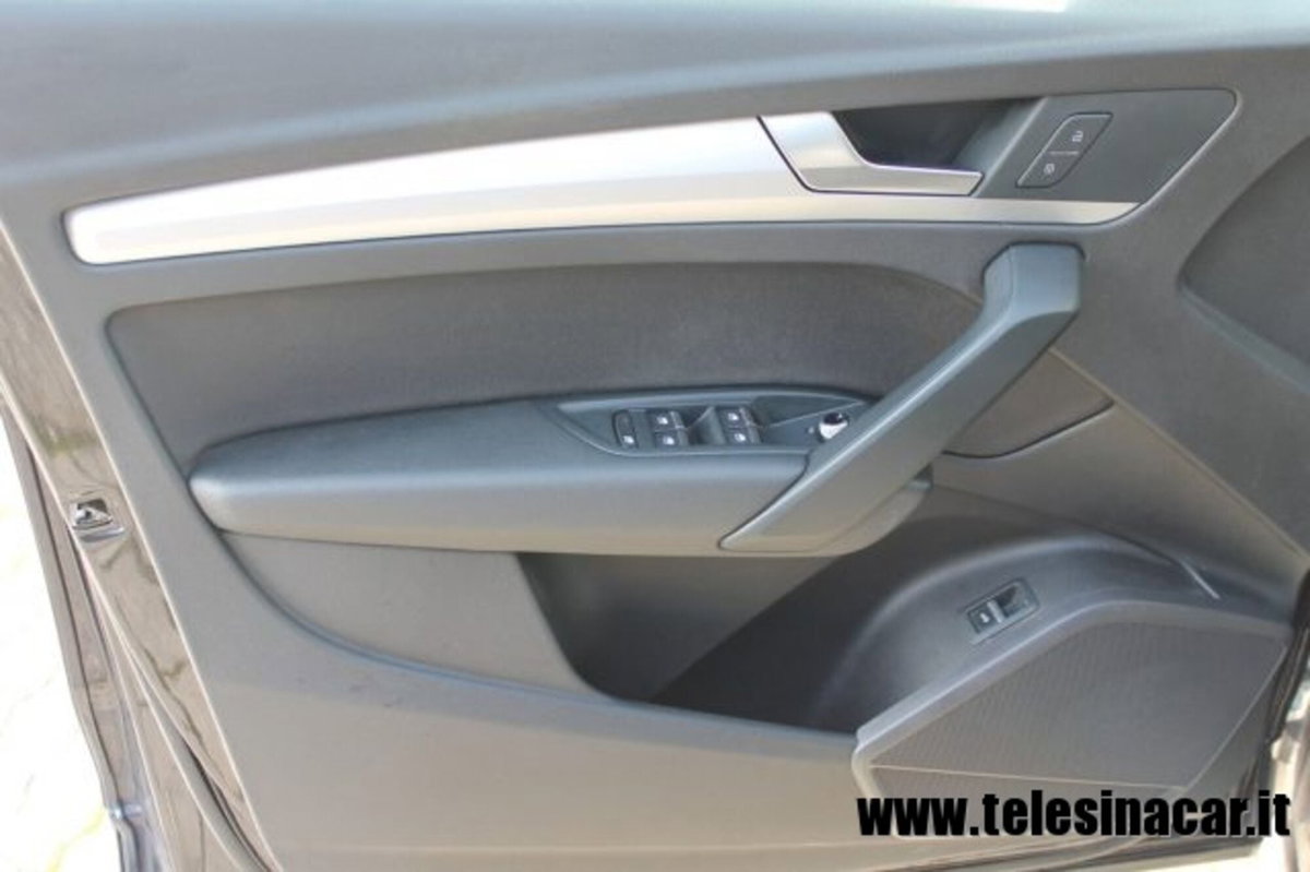 Audi Q5 2.0 TDI 150 CV quattro Business (11)