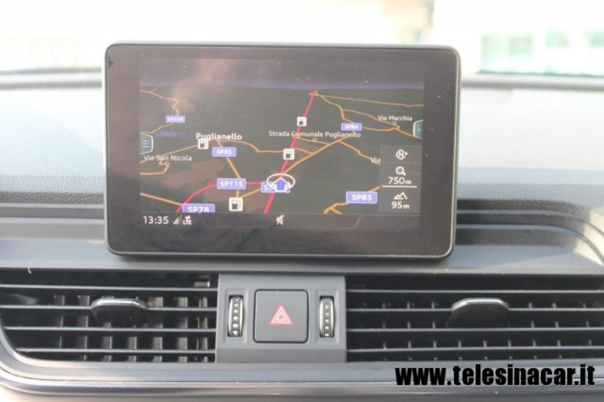Audi Q5 2.0 TDI 150 CV quattro Business (12)