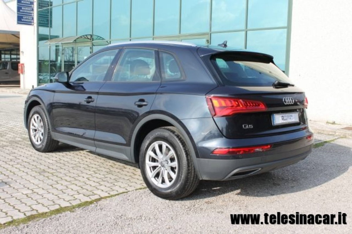 Audi Q5 2.0 TDI 150 CV quattro Business (6)