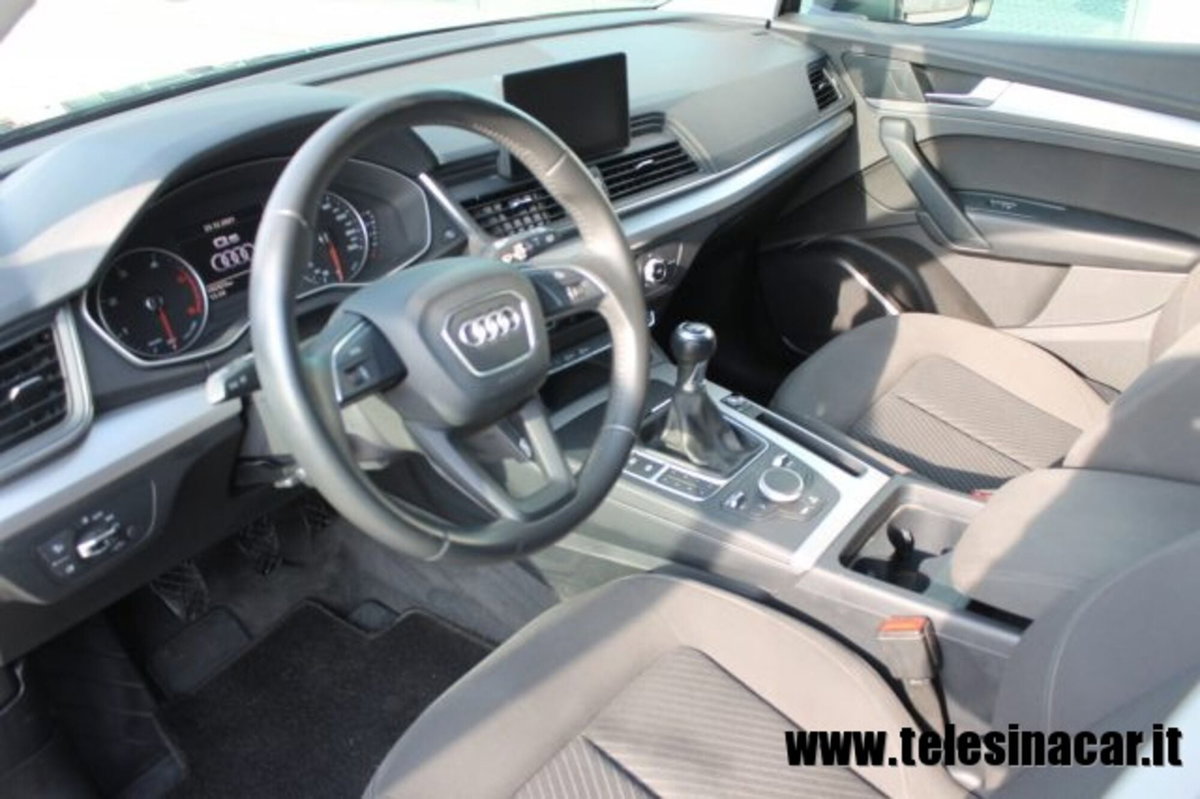 Audi Q5 2.0 TDI 150 CV quattro Business (9)