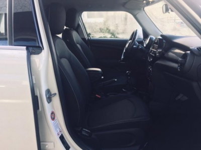 MINI Mini 1.5 Cooper D Business 5 porte (2)