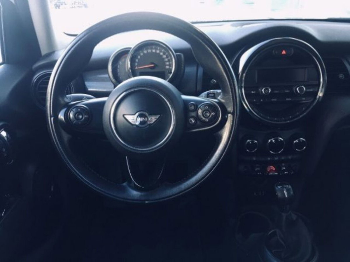 MINI Mini 1.5 Cooper D Business 5 porte (20)