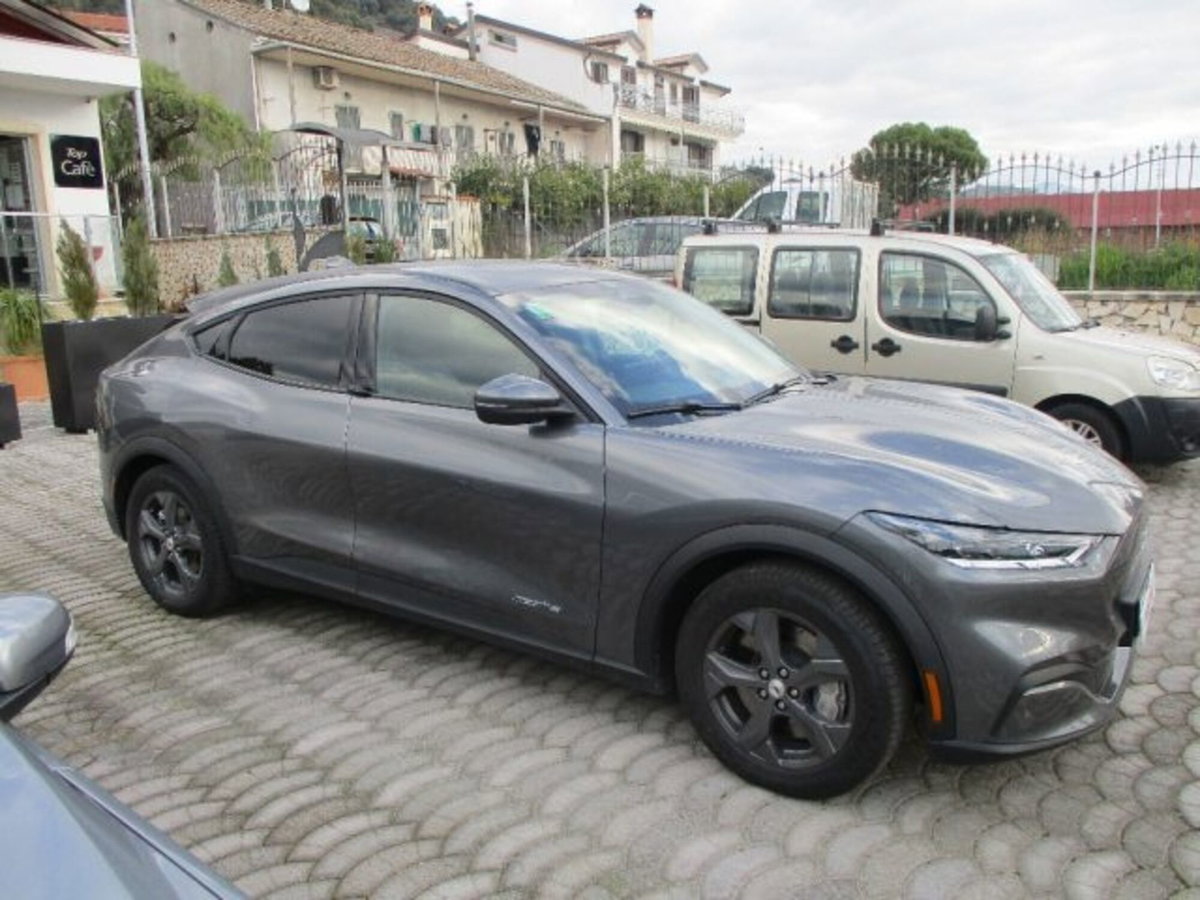 Ford Mustang Mach-E Extended 294CV (3)
