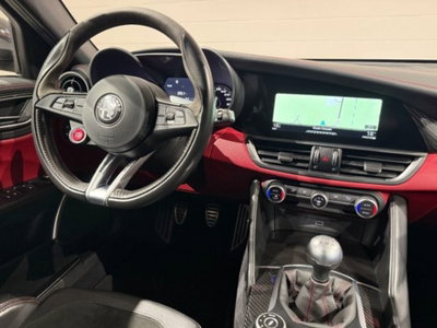 Alfa Romeo Giulia 2.9 T V6 Quadrifoglio (16)