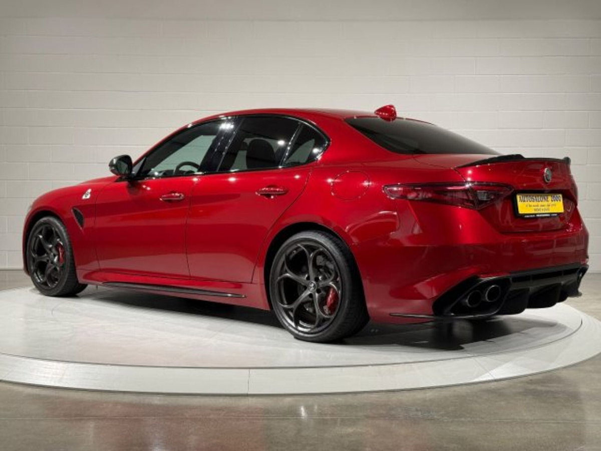 Alfa Romeo Giulia 2.9 T V6 Quadrifoglio (3)