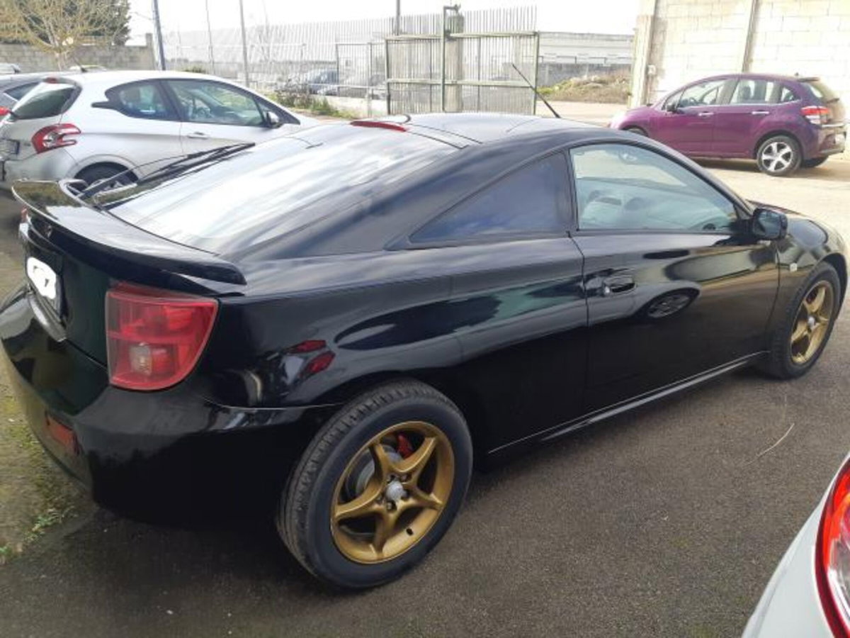 Toyota Celica 1.8 16V VVT-i (4)
