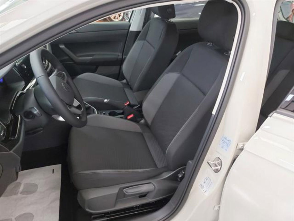 Volkswagen Polo 1.0 Edition 80cv (20)