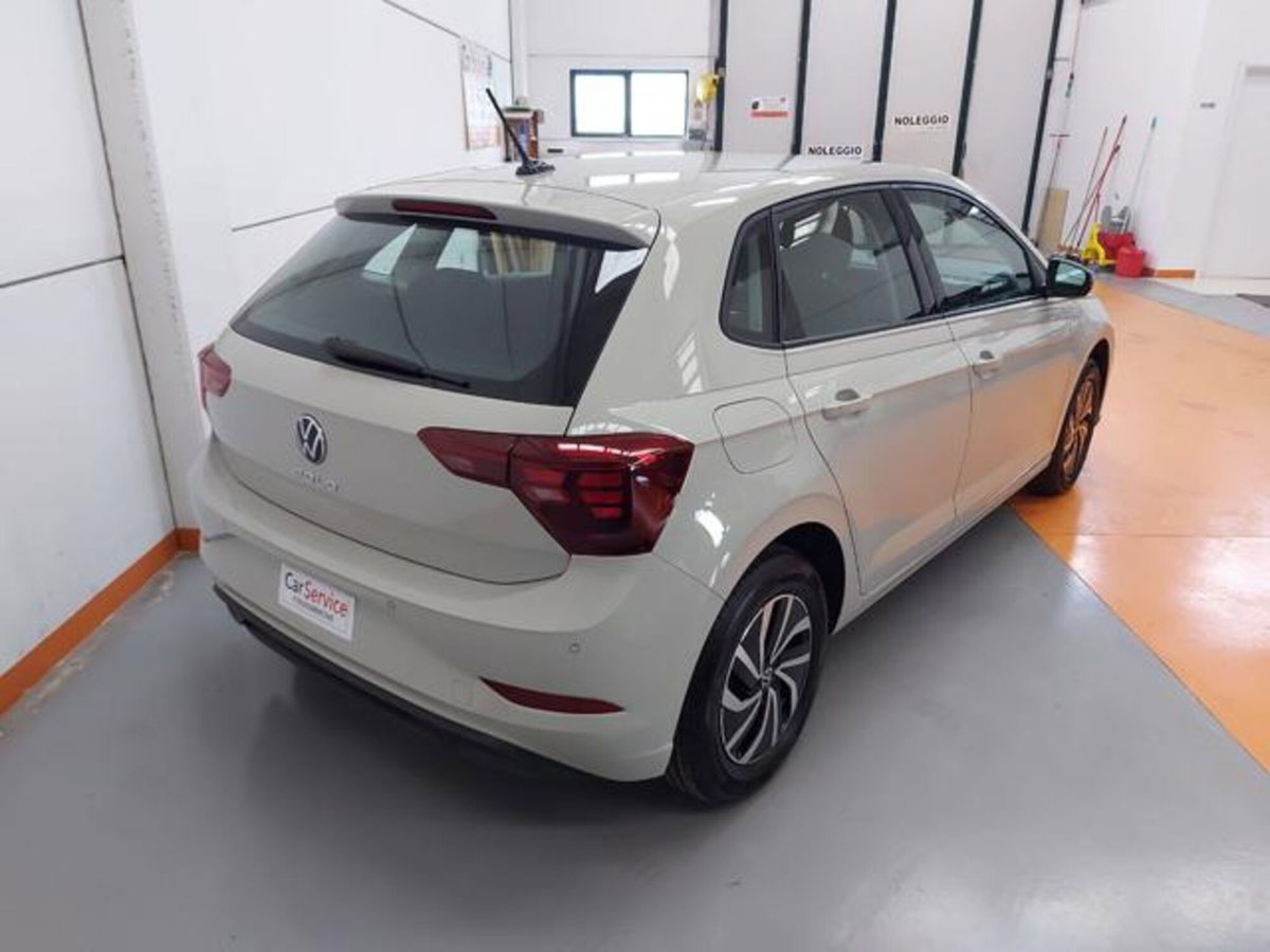 Volkswagen Polo 1.0 Edition 80cv (3)