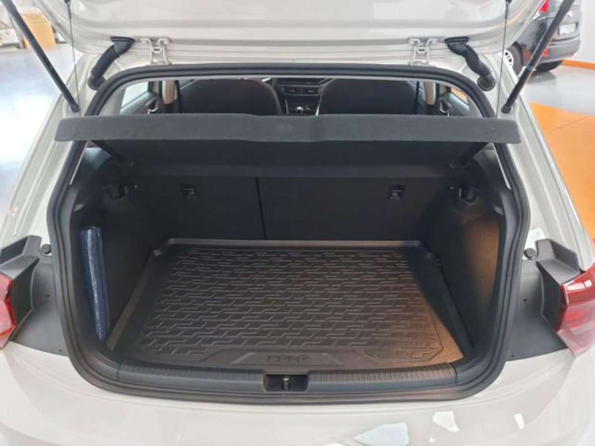 Volkswagen Polo 1.0 Edition 80cv (5)