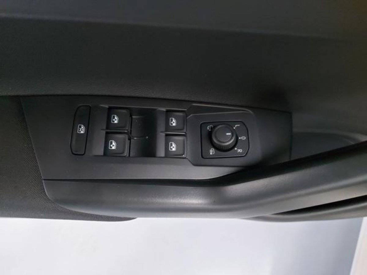 Volkswagen Polo 1.0 Edition 80cv (6)