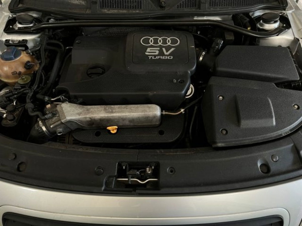 Audi TT Cabrio 1.8 T 20V 179 CV cat quattro (12)