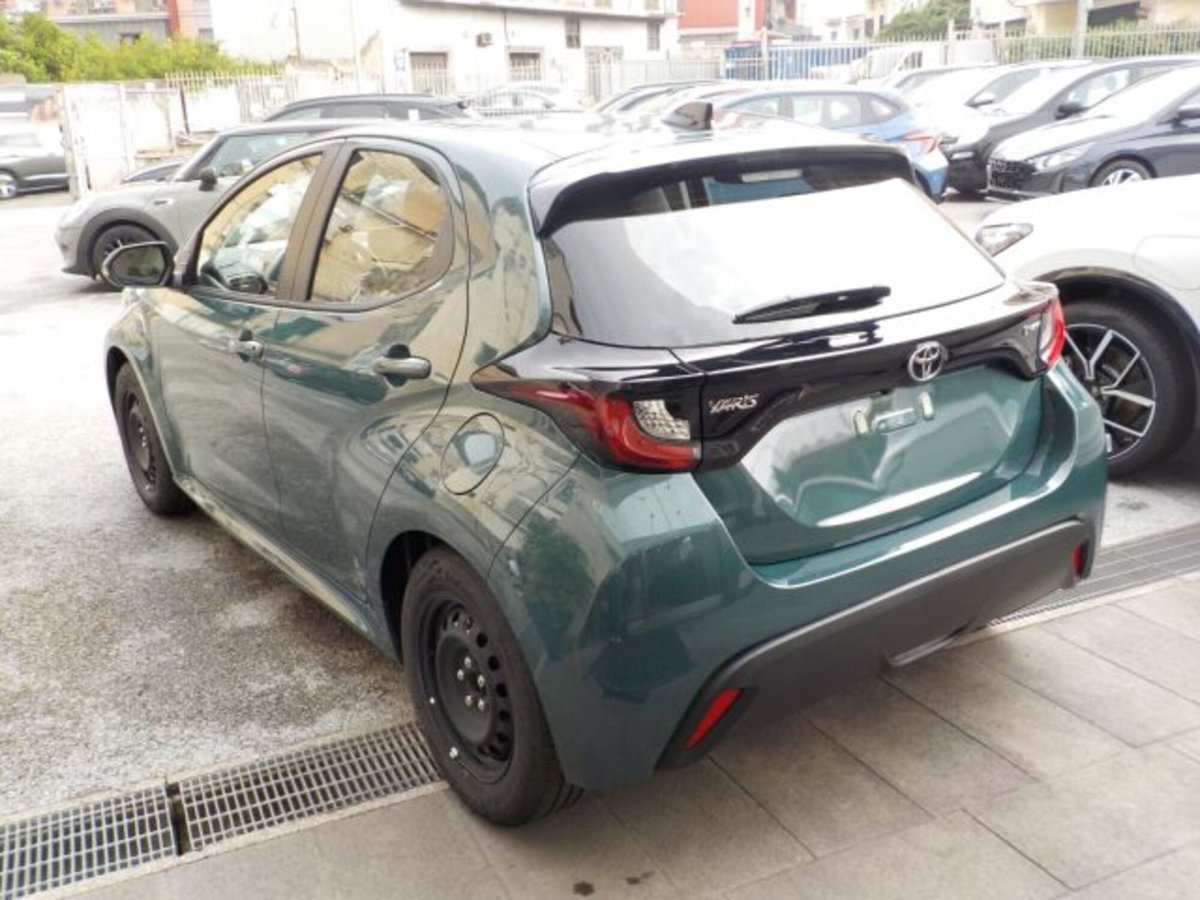 Toyota Yaris 115 Yaris (14)