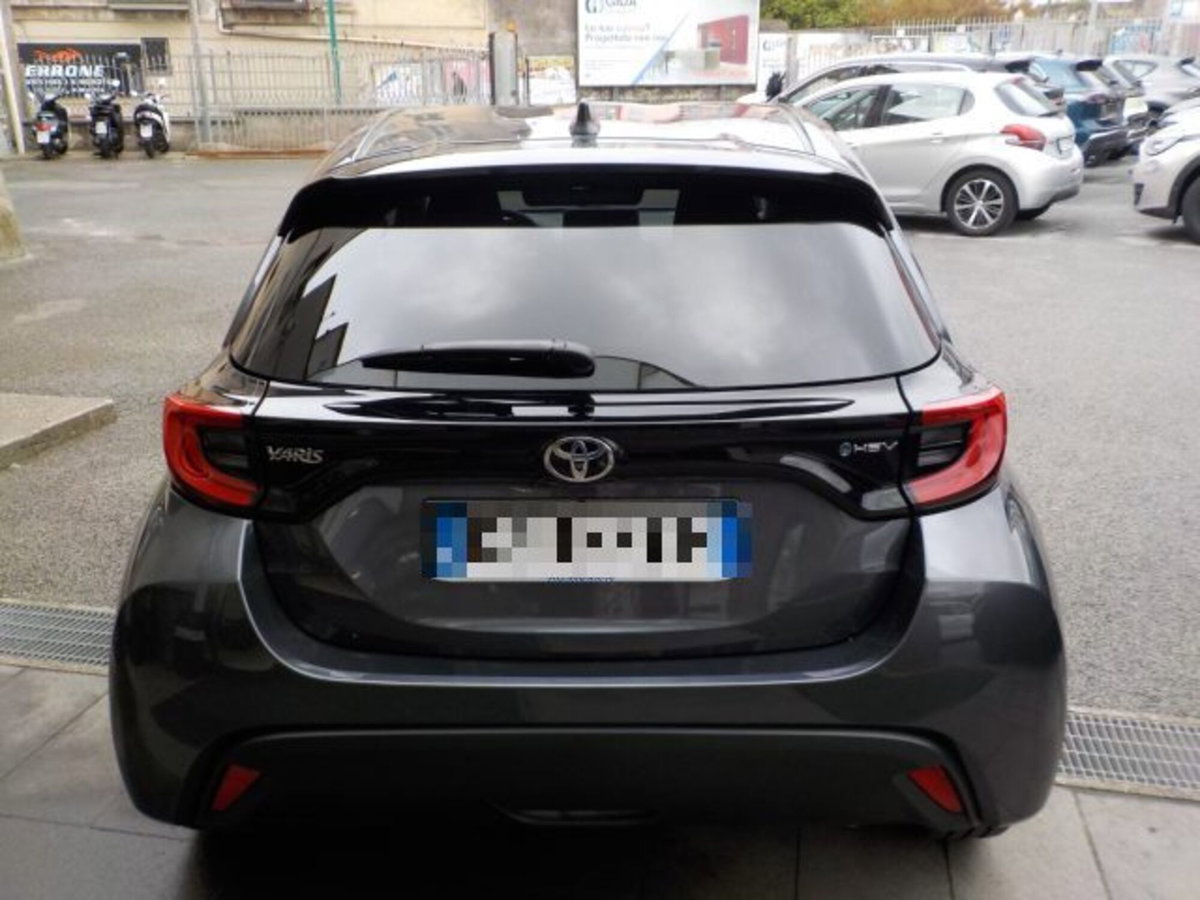 Toyota Yaris 115 Yaris (15)