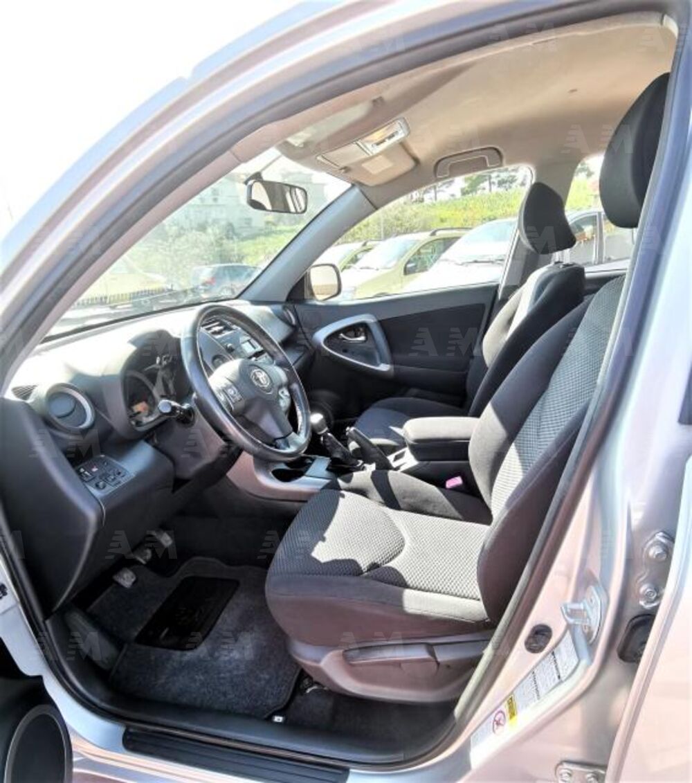 Toyota Rav4 2.2 D-4D 136 CV DPF Sol (7)