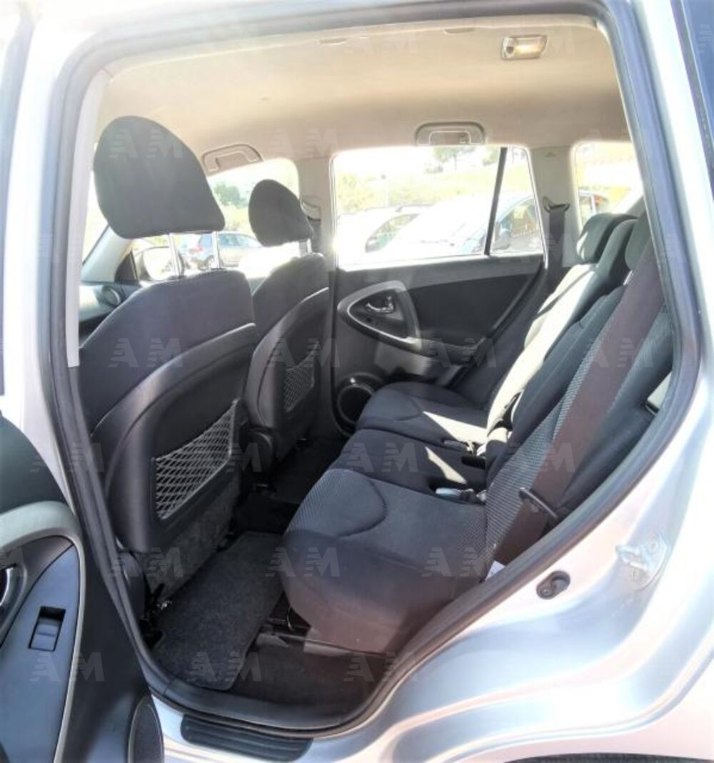 Toyota Rav4 2.2 D-4D 136 CV DPF Sol (9)
