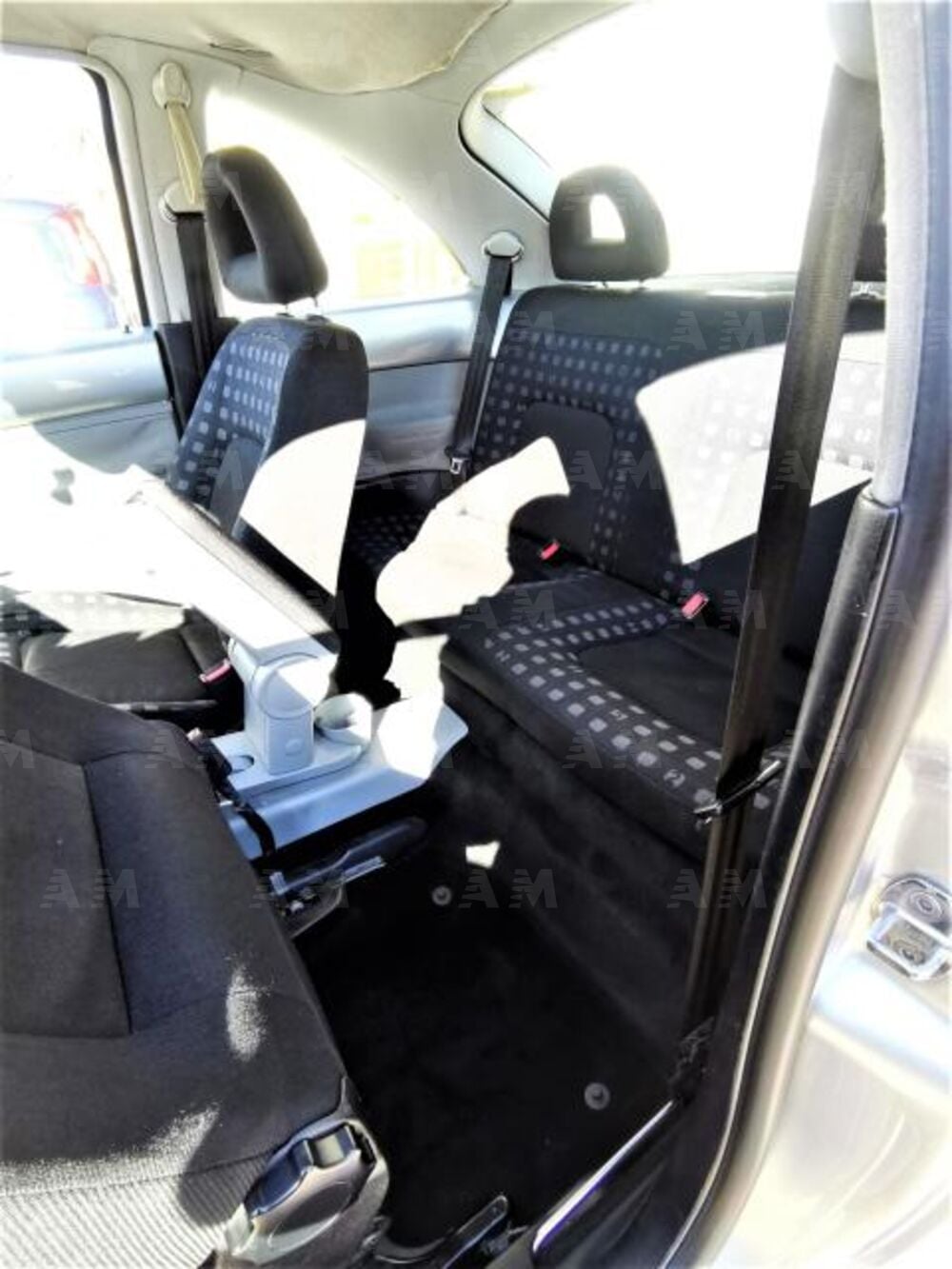 Volkswagen New Beetle TDI (6)